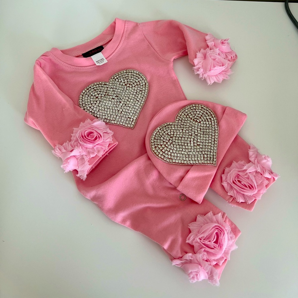 My lolliflop llc new baby suite and hat size 0-3